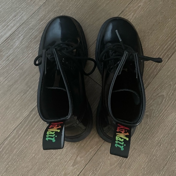 Doc Martens 1460 Rainbow Patent boots - Picture 4 of 4